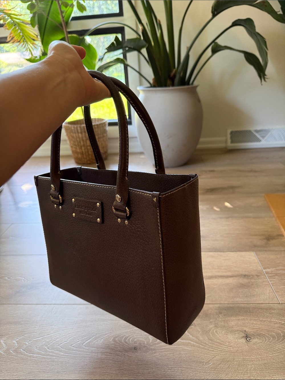 kate spade brown leather satchel with gold hardware - Picture 5 of 9